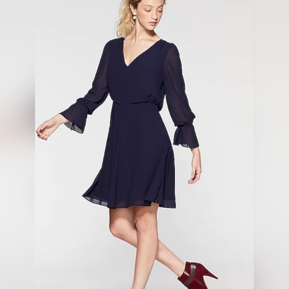 Vince Camuto Long Sheer Sleeve V-neck Keyhole Dark Navy Blue Dress Size 8